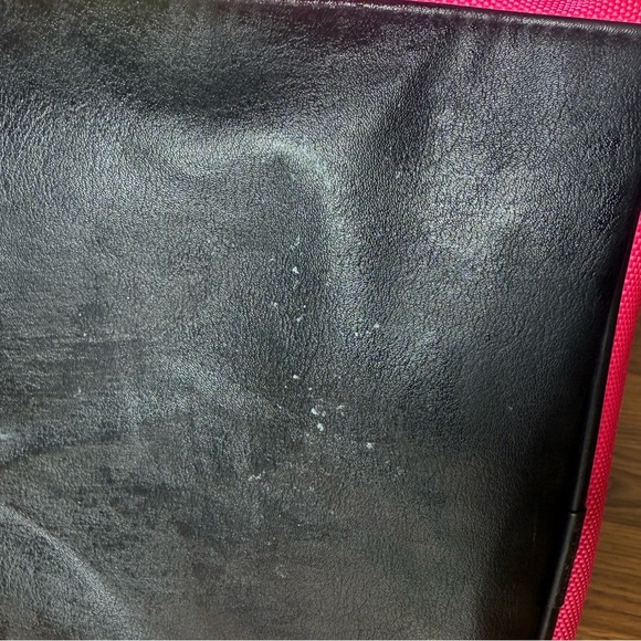 👜 Amika Duffle Bag - Picture 11 of 12